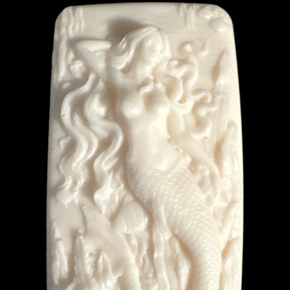 1 - Mermaid Soap Bar- Handmade Soap - Goats Milk & Vanilla - Picture 4 of 5